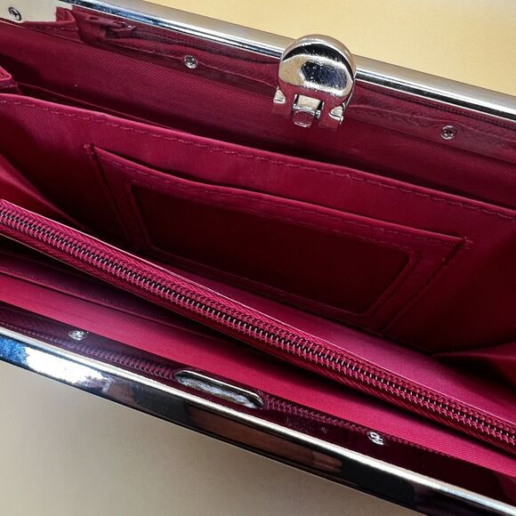 Women's Slim Vintage Faux Crocodile Wallet Mint Condition 1970's w/ 9 Card Slots - Picture 10 of 15